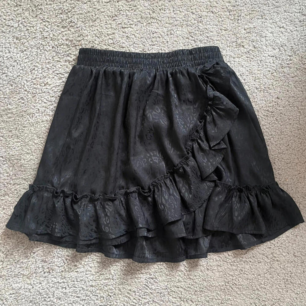 black cheetah frilly skirt